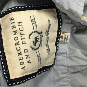 Womens Abercrombie and Fitch button up shirt. Slim fit size M